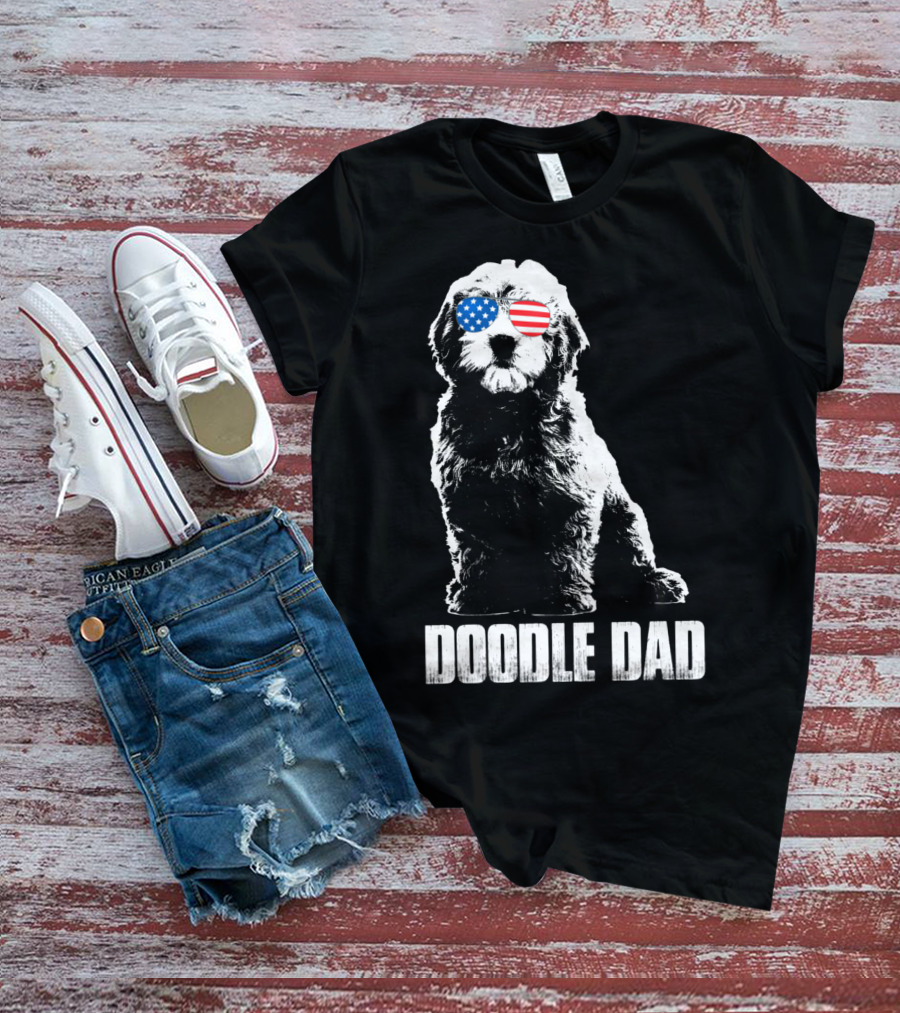 Doodle Dad Goldendoodle Vintage Patriotic American Flag Sunglasses T-Shirt