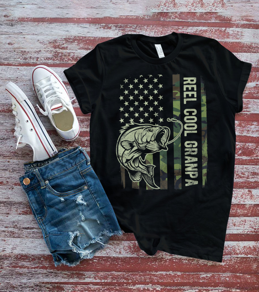 Mens Reel Cool Grandpa American Flag Fishing Camouflage T-Shirt