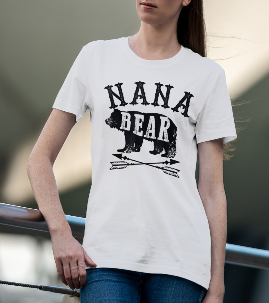 Nana Bear Grandmother Birthday Celebrations With Bear Silhouette And Arrows T-Shirt