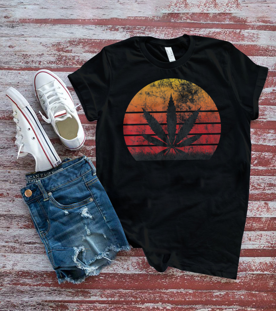 Sunset Grunge Cannabis Leaf Vintage Weed T-Shirt