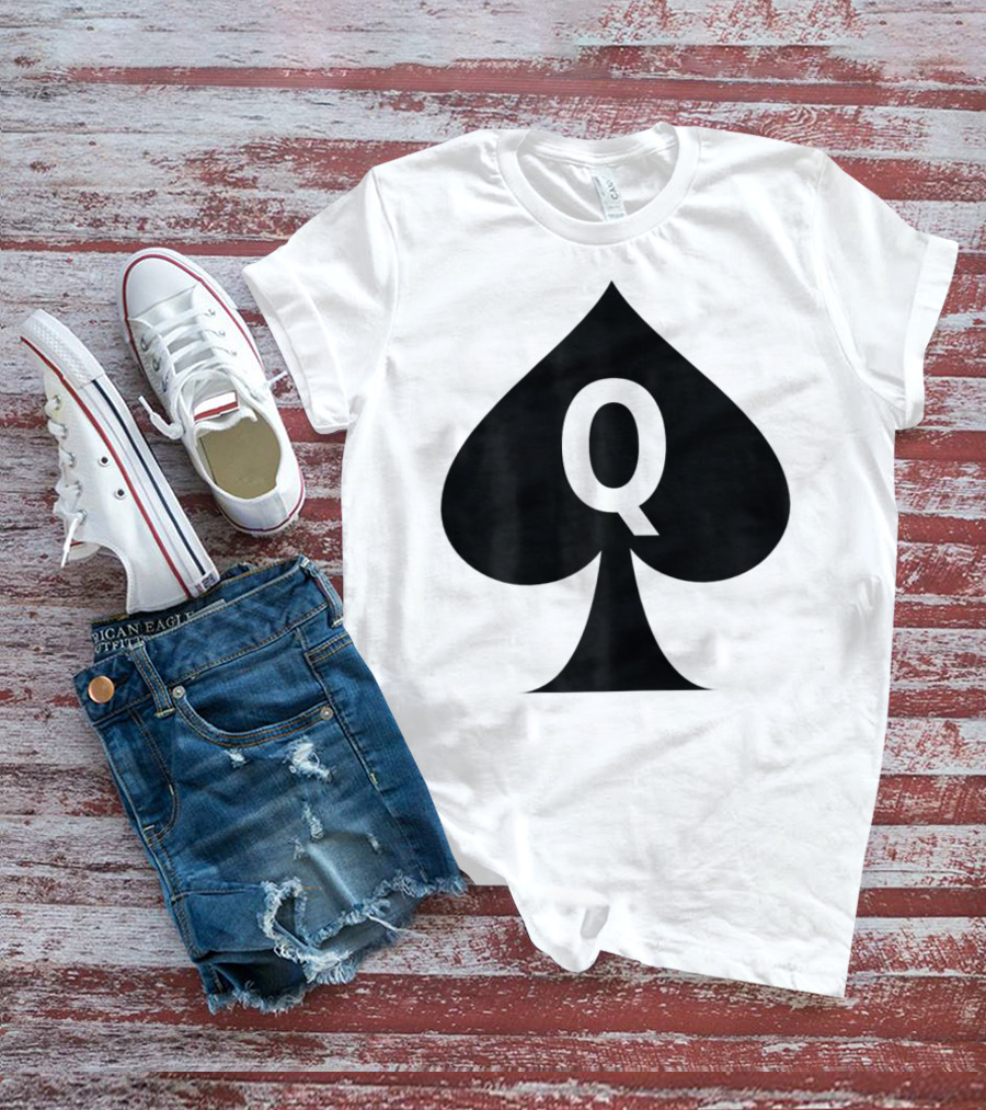 Queen Of Spades Q Symbol Hotwife Clothing T-Shirt