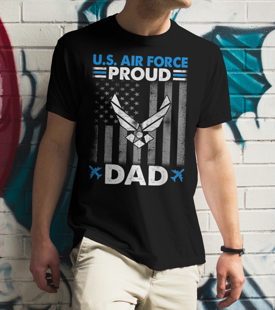 U.S. Air Force Proud Dad American Flag Emblem T-Shirt