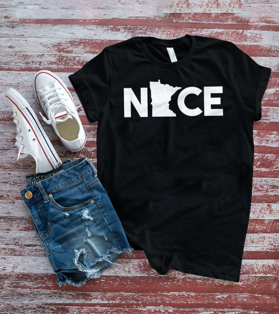 Nice Minnesota State Map Typography T-Shirt