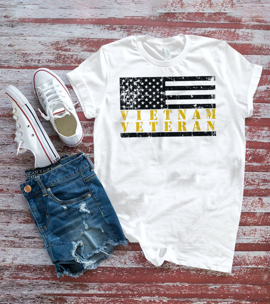 Vietnam Veteran Distressed Flag American T-Shirt
