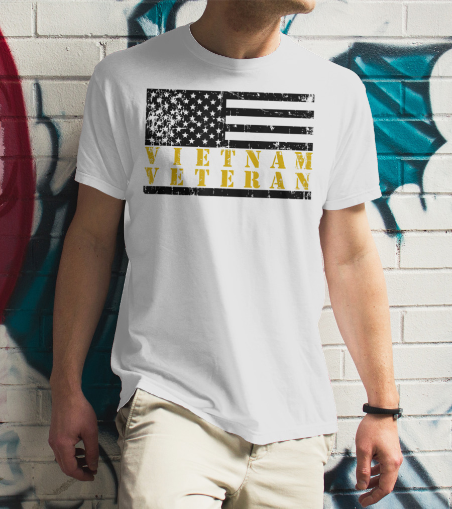 Vietnam Veteran Distressed Flag American T-Shirt