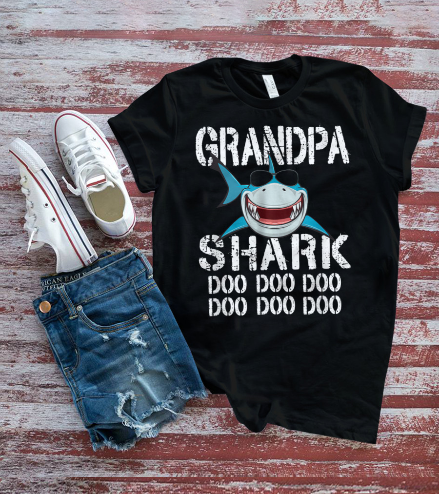 Grandpa Shark Doo Doo Doo Sunglasses Smile Family T-Shirt