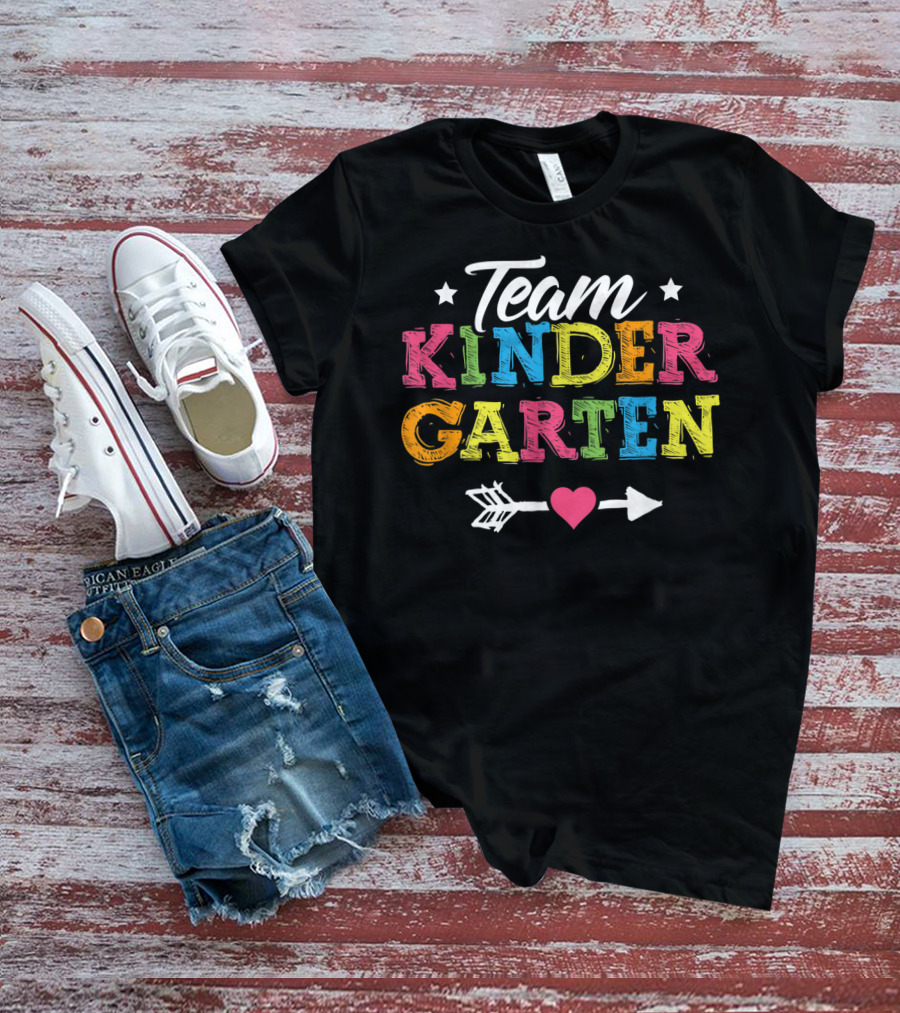 Team Kindergarten Colorful Arrow Heart T-Shirt