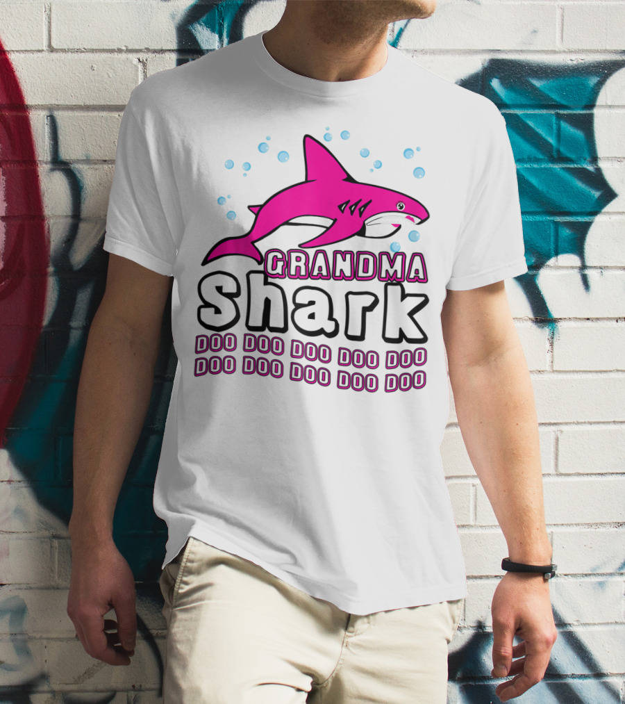 GRANDMA SHARK DOO DOO DOO DOO DOO DOO DOO DOO DOO DOO DOO DOO T-Shirt