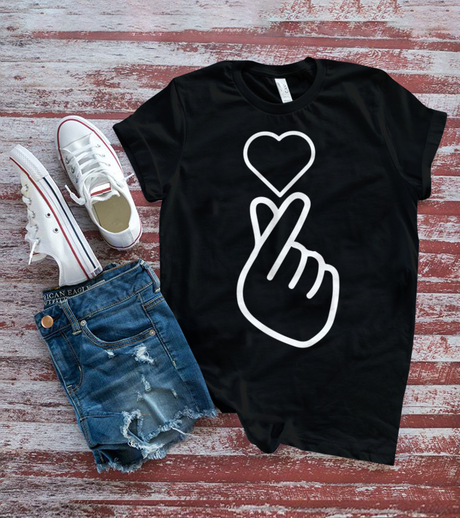 KPOP Korean Music Love Hand Symbol Heart T-Shirt