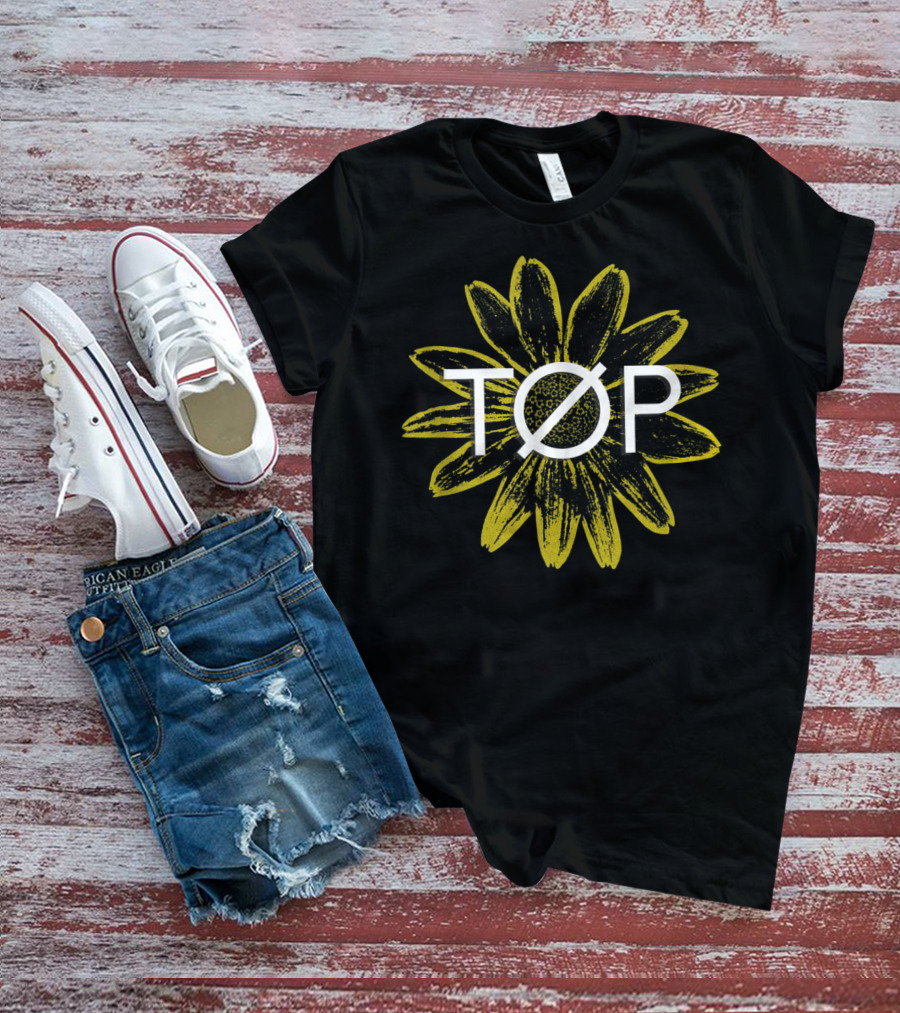 Twenty One TOP Vintage Distressed Yellow Grunge Sunflower T-Shirt