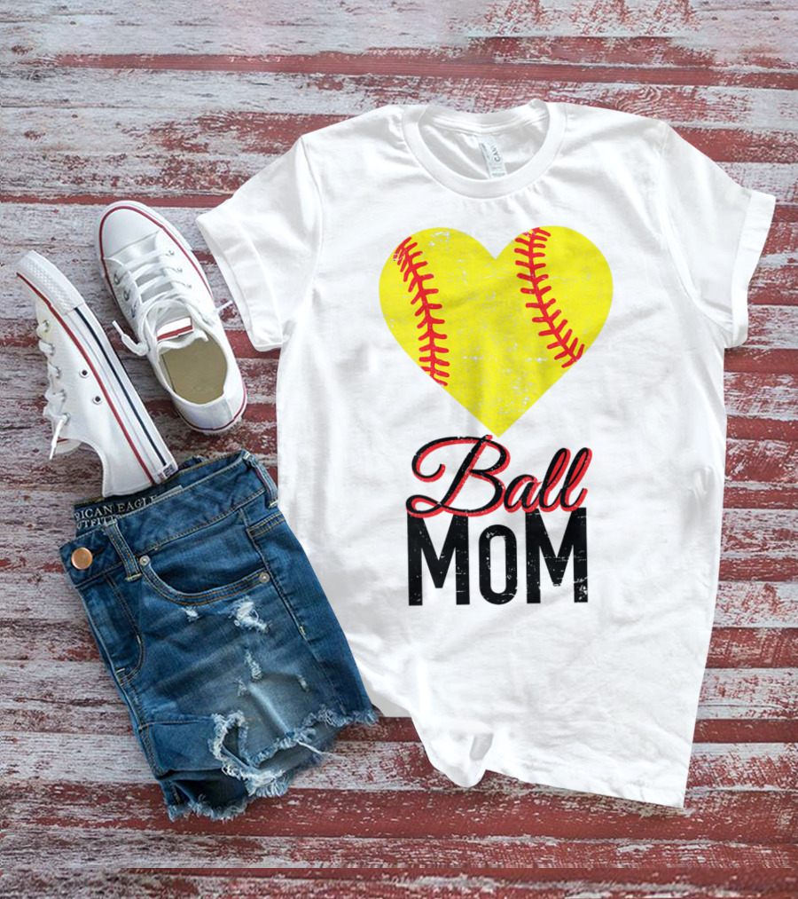Love Ball Mom Heart Baseball Softball Graph T-Shirt