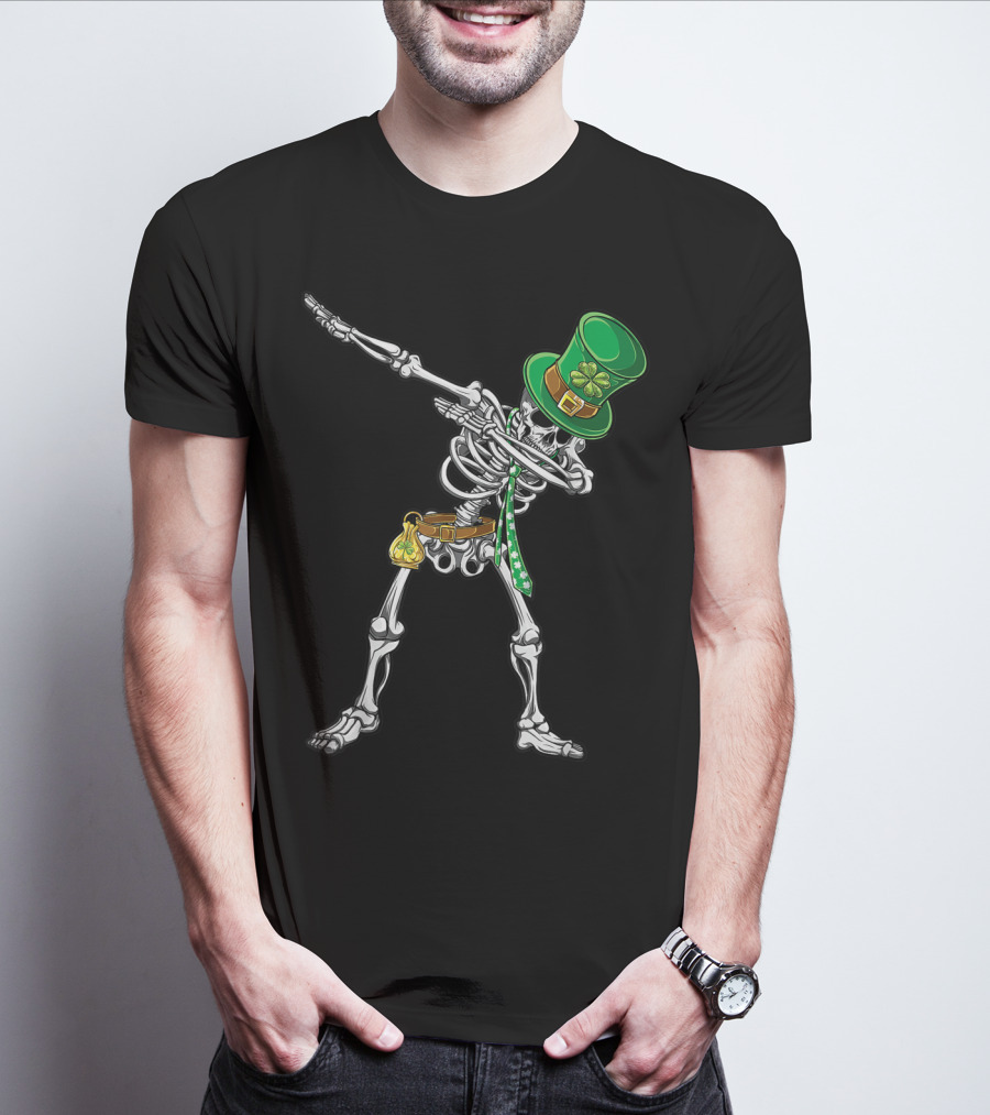 Dabbing Skeleton Leprechaun With Green Hat And Shamrock Tie T-Shirt