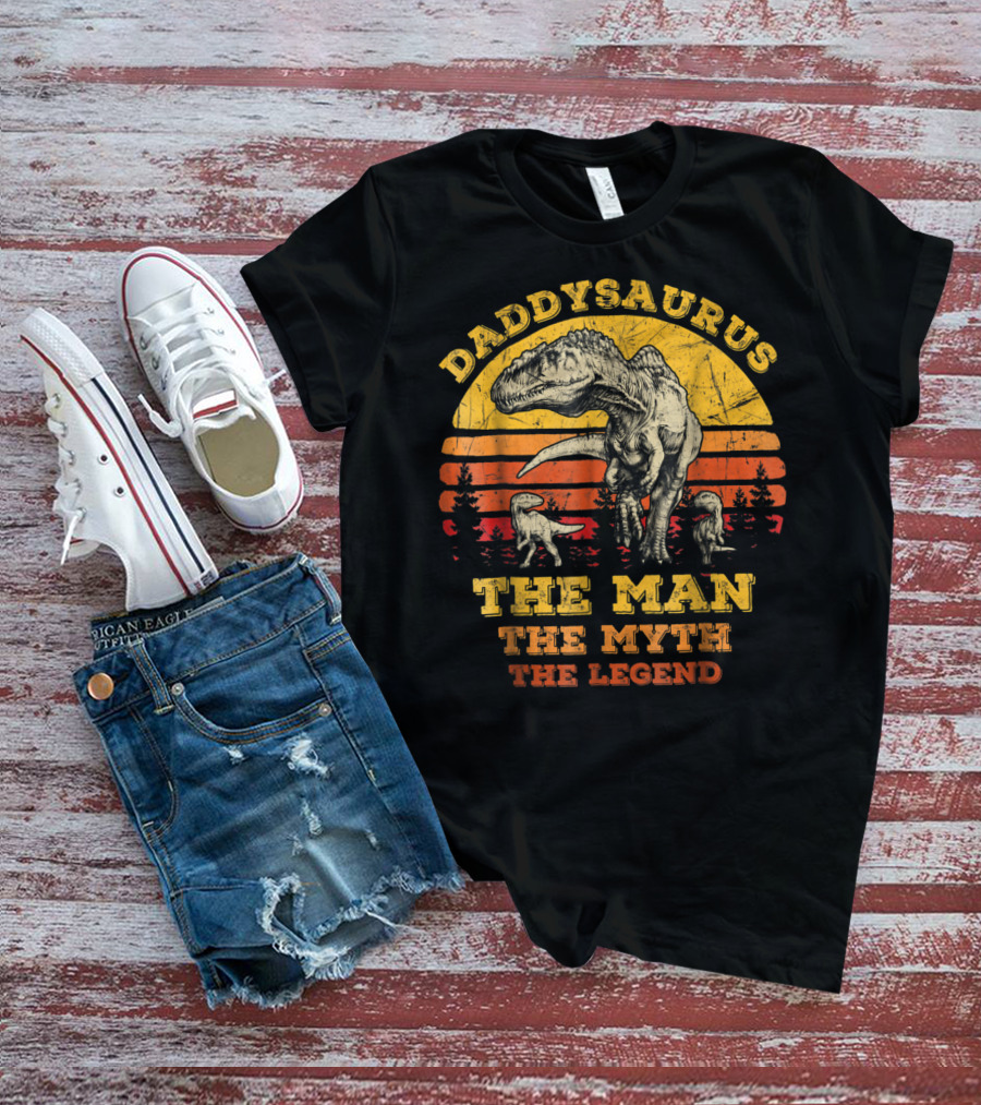 Daddysaurus The Man The Myth The Legend Dinosaur Silhouette Retro Sunset T-Shirt