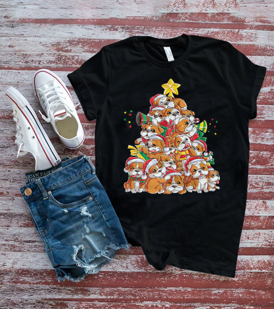 English Bulldog Xmas Tree Boys With Santa Hats And Christmas Cheer T-Shirt
