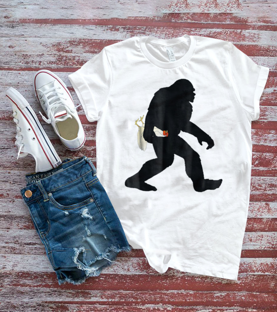 Funny Bigfoot Sasquatch Carrying Chicken Boys T-Shirt