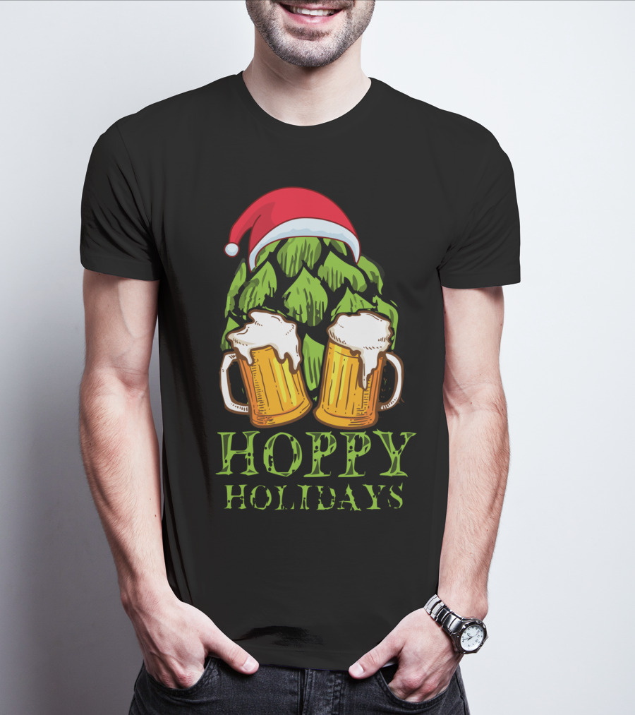 Hoppy Holidays Funny Christmas Craft Beer Hops With Santa Hat And Beer Mugs T-Shirt