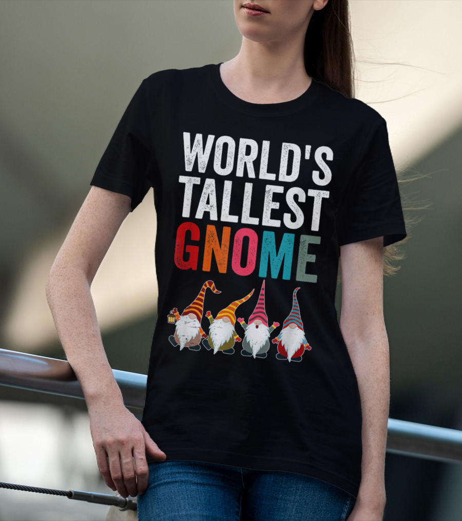 World's Tallest Gnome Christmas Lovers Funny Gnomes T-Shirt