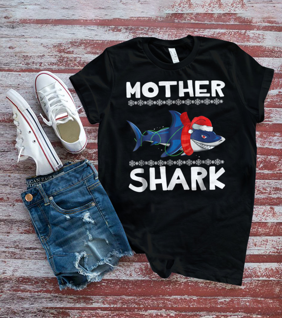 Mother Shark Ugly Christmas Sweater Santa Hat Family T-Shirt
