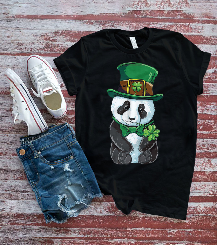 St Patricks Day Leprechaun Panda With Clover Cute Irish T-Shirt