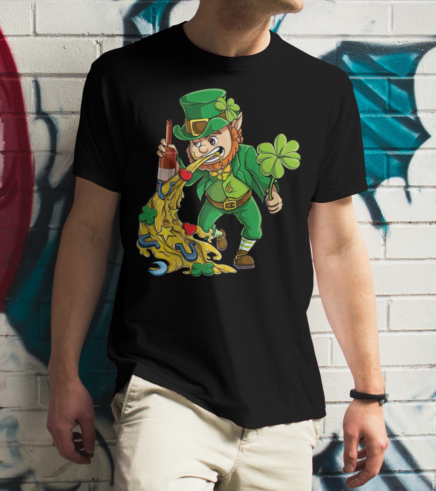 Leprechaun Tossing Lucky Charms St Patrick's Day T-Shirt