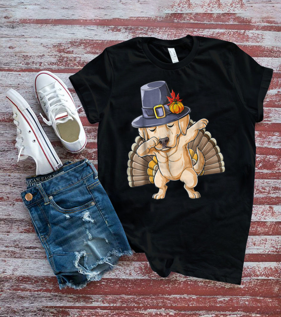Thanksgiving Labrador Dabbing In Pilgrim Hat With Turkey Feathers T-Shirt