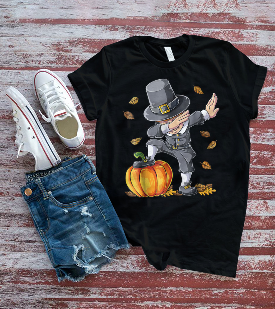 Thanksgiving Pilgrim Dabbing Kid With Pumpkin And Autumn Leaves T-Shirt