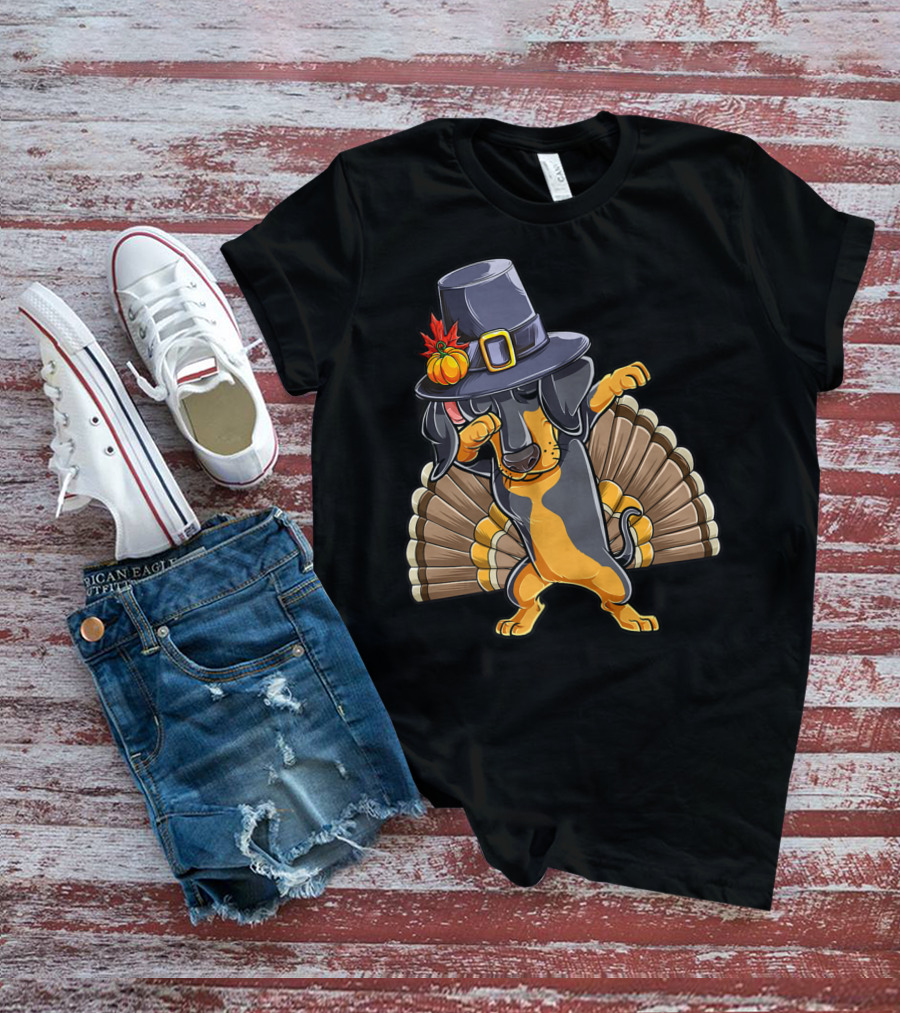 Thanksgiving Dabbing Dachshund Pilgrim Hat Turkey Tail T-Shirt