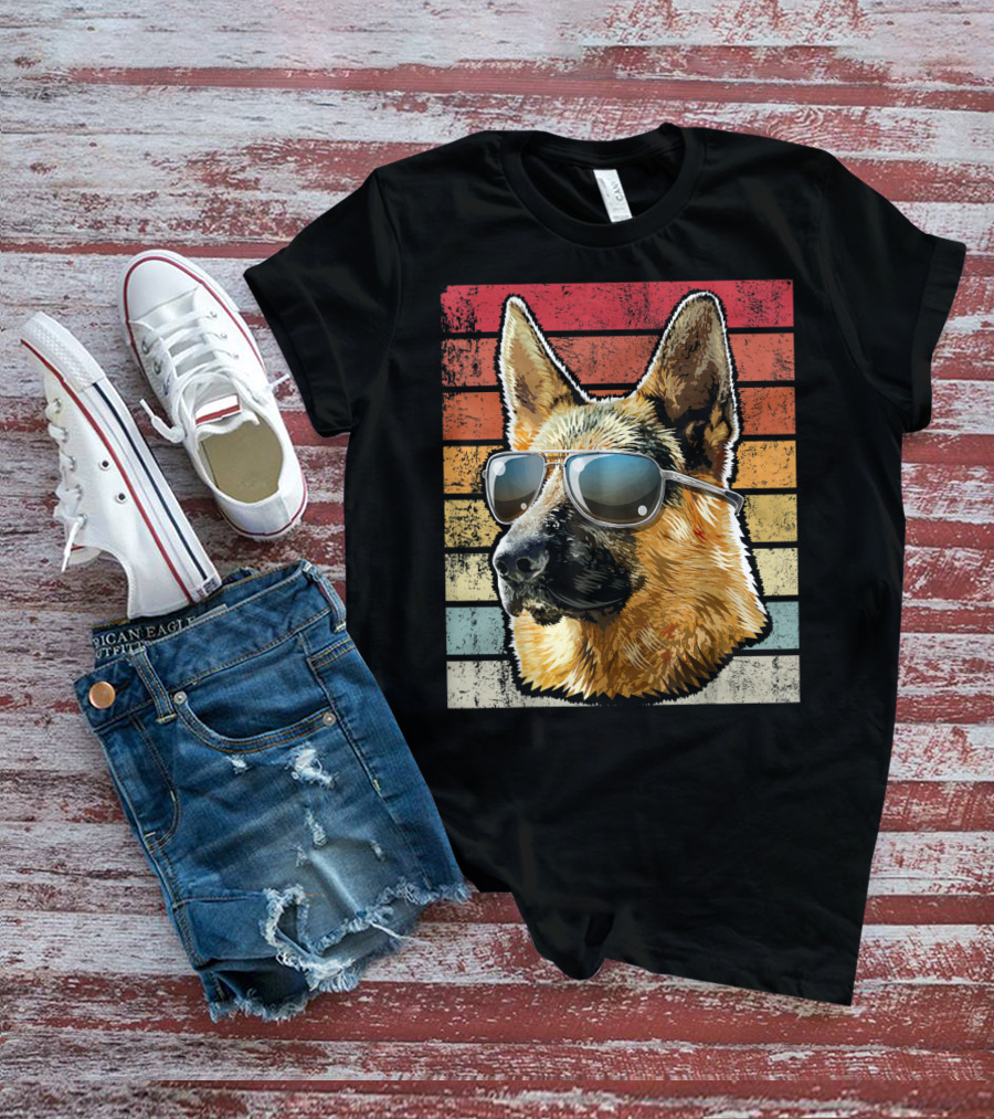 Retro Vintage German Shepherd Wearing Sunglasses T-Shirt