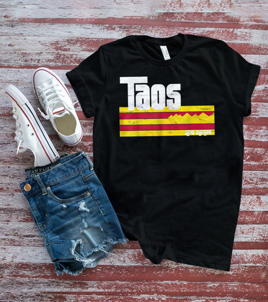 Taos New Mexico Vintage Mountain Stripes Skiing Hiking T-Shirt