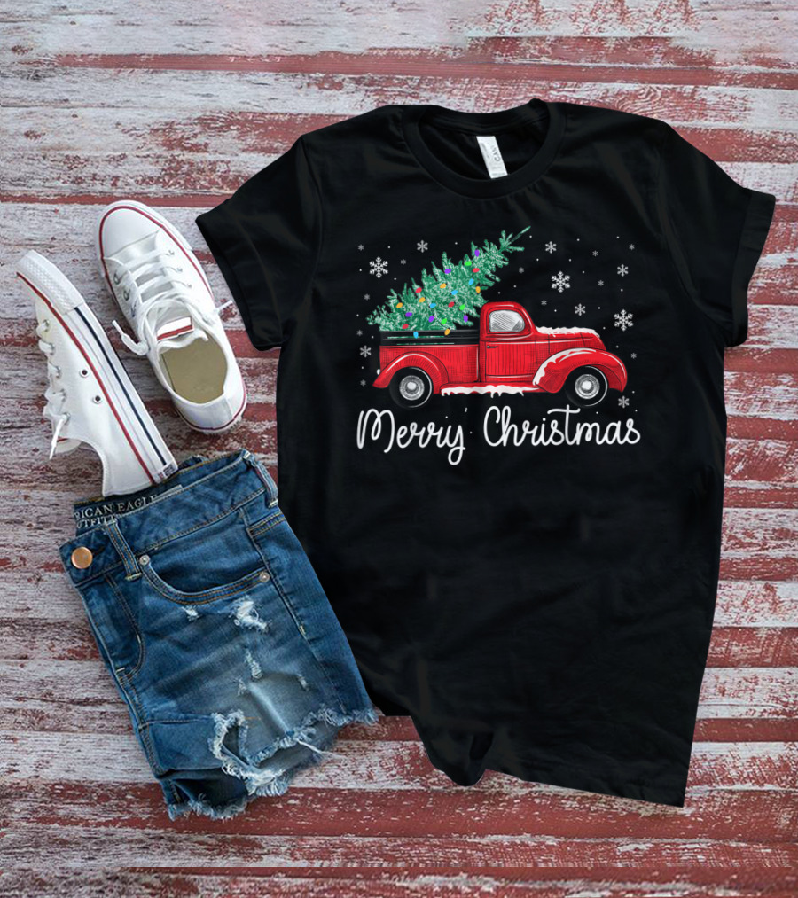 Vintage Red Truck With Christmas Tree And Merry Christmas Snowflakes T-Shirt