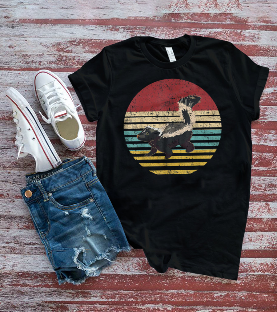 Retro Striped Sunset With Vintage Skunk Lovers T-Shirt