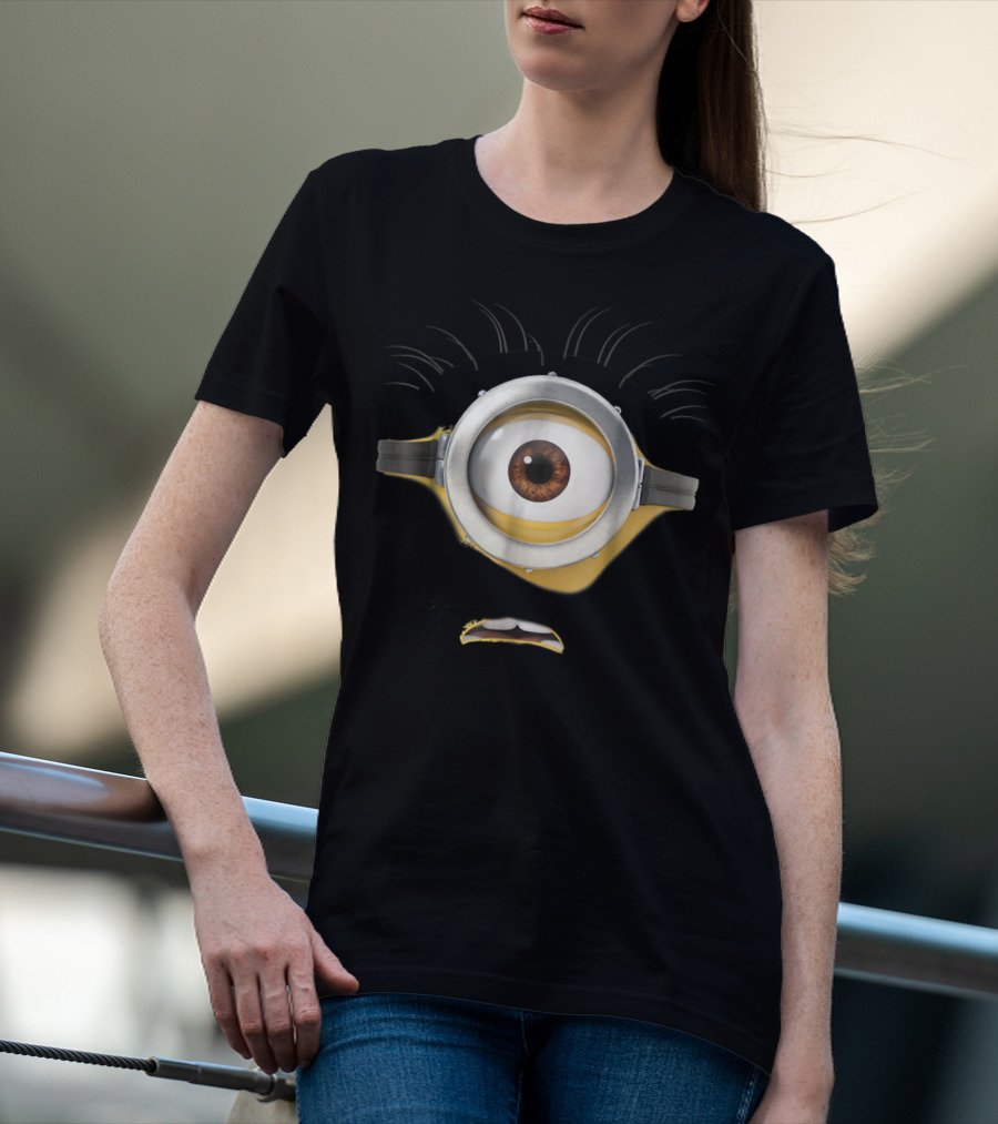 Despicable Me Minions Stuart Scared Face Monster Goggle Eye T-Shirt