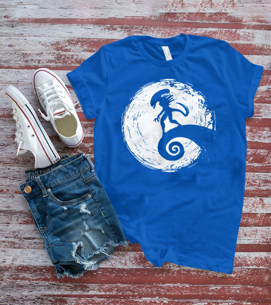 Nightmare On LV 426 Alien Meets Spiral Moon Scene T-Shirt