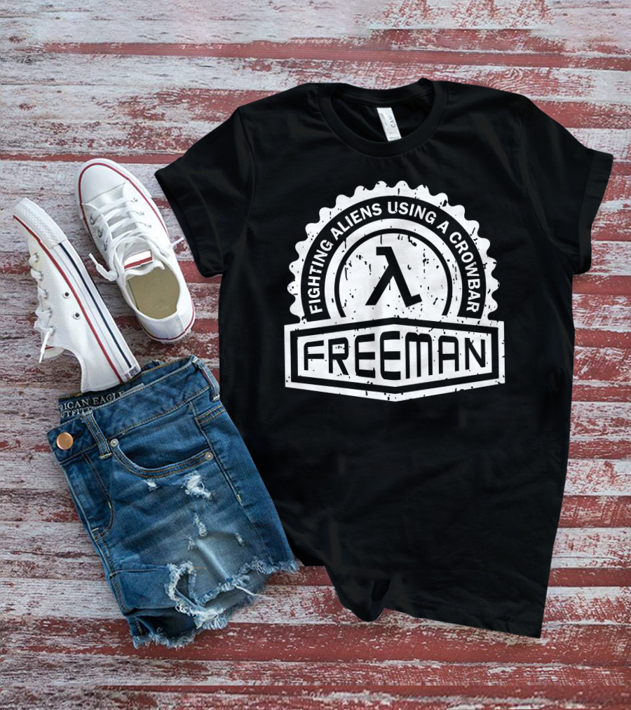Lambda Crest Series Fighting Aliens Using A Crowbar Freeman T-Shirt