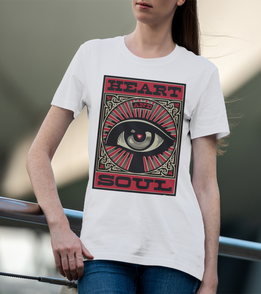Heart And Soul Eye Art Radiating Love T-Shirt