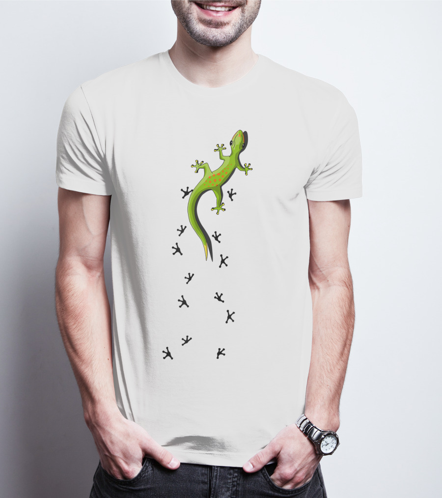 Clever Green Lizard Reptile Tracks Climbing Gecko T-Shirt