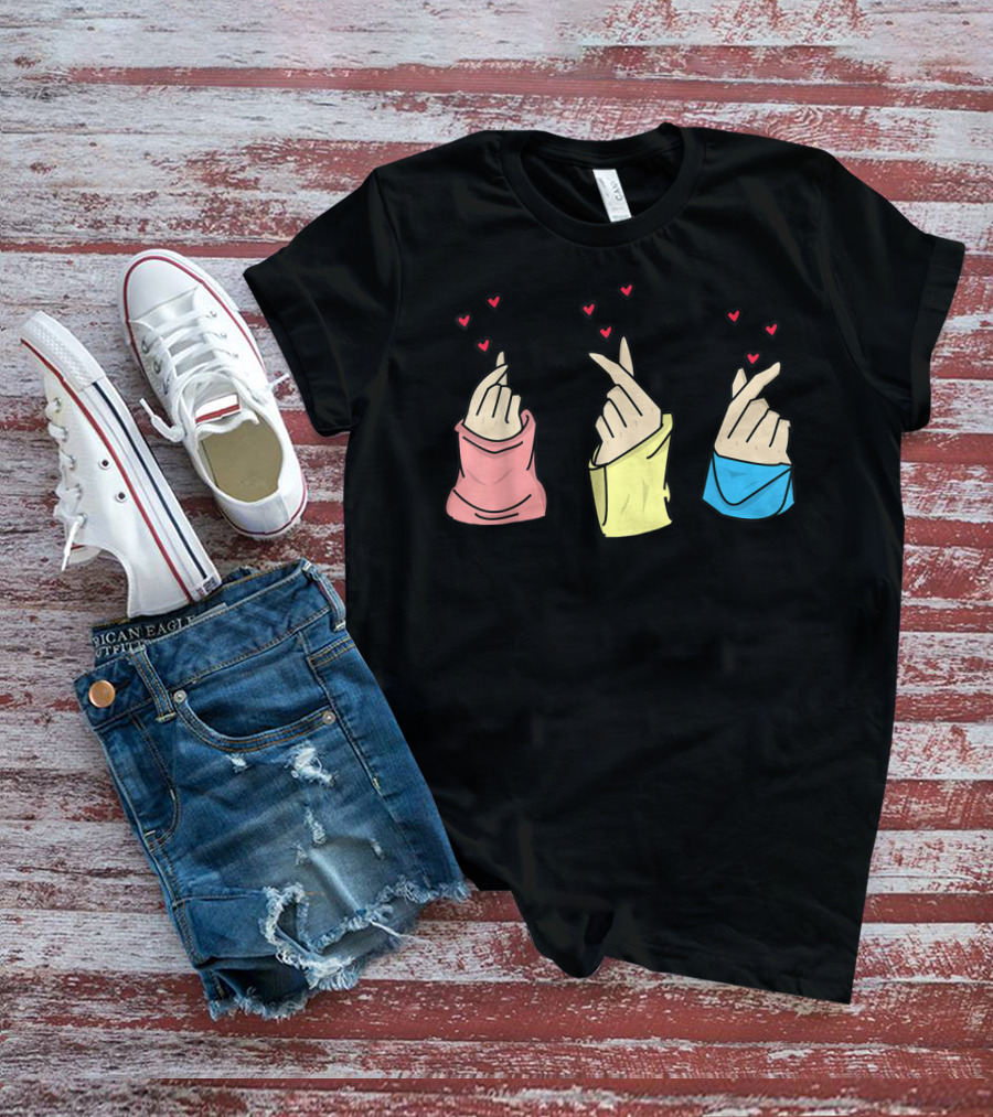 Oppa Korean Finger Heart Sign Cute Kpop Aesthetic With Colorful Sweaters T-Shirt