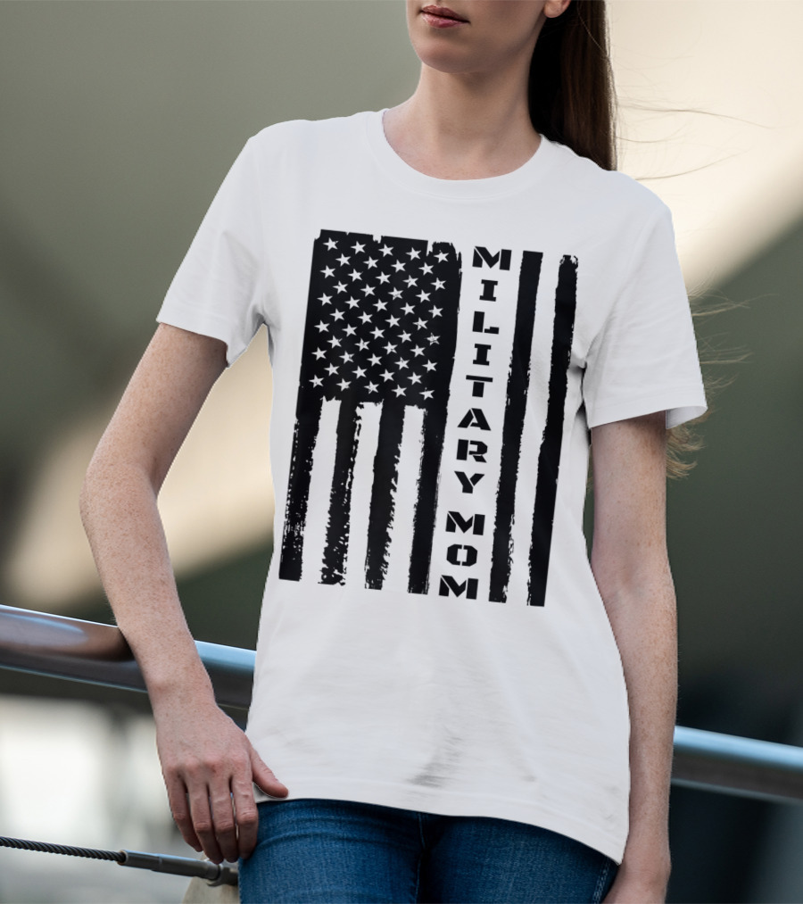 Military Mom American Flag Veteran's Pride T-Shirt