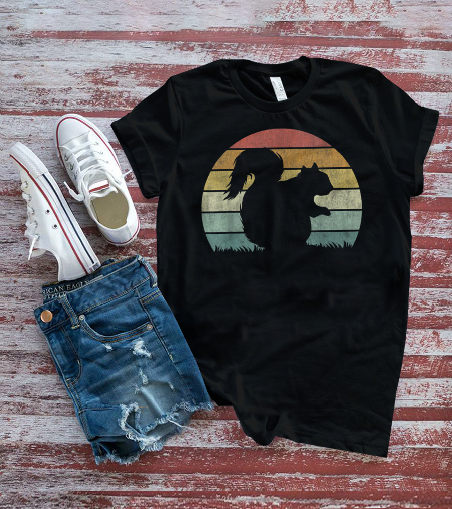 Vintage Sunset Squirrel Silhouette Stripes Retro Chestnut T-Shirt