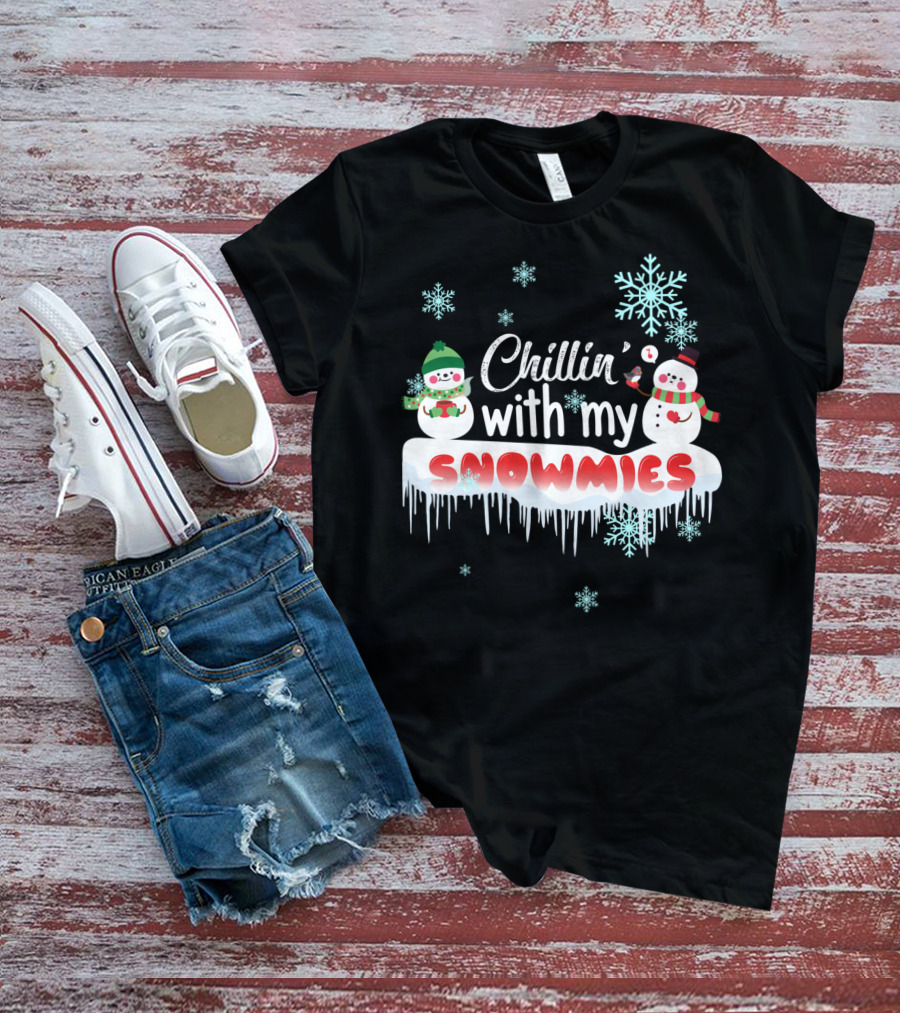 Chillin' With My Snowmies Cute Snowman Smoking Pipe And Snowflakes T-Shirt