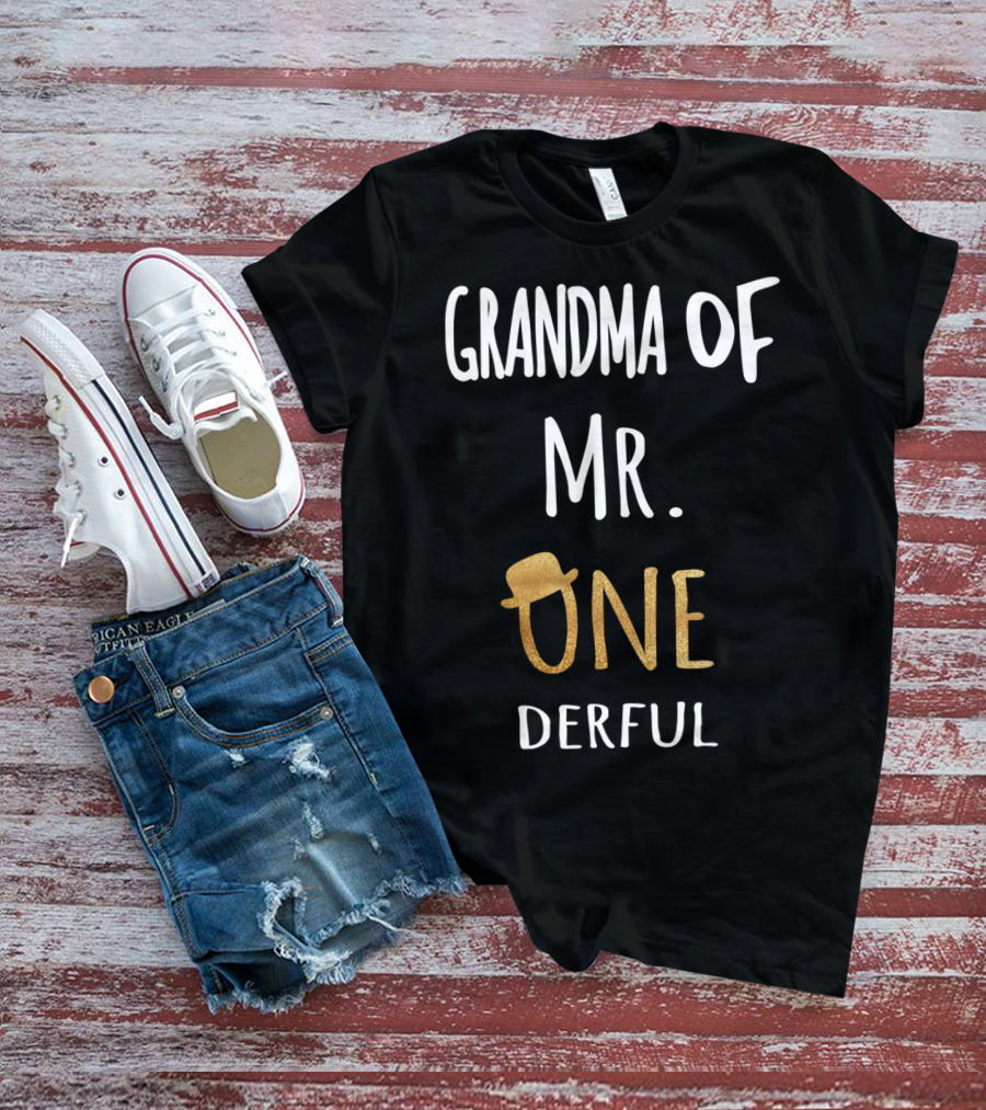 Grandma Of Mr. ONEderful Family Hat T-Shirt