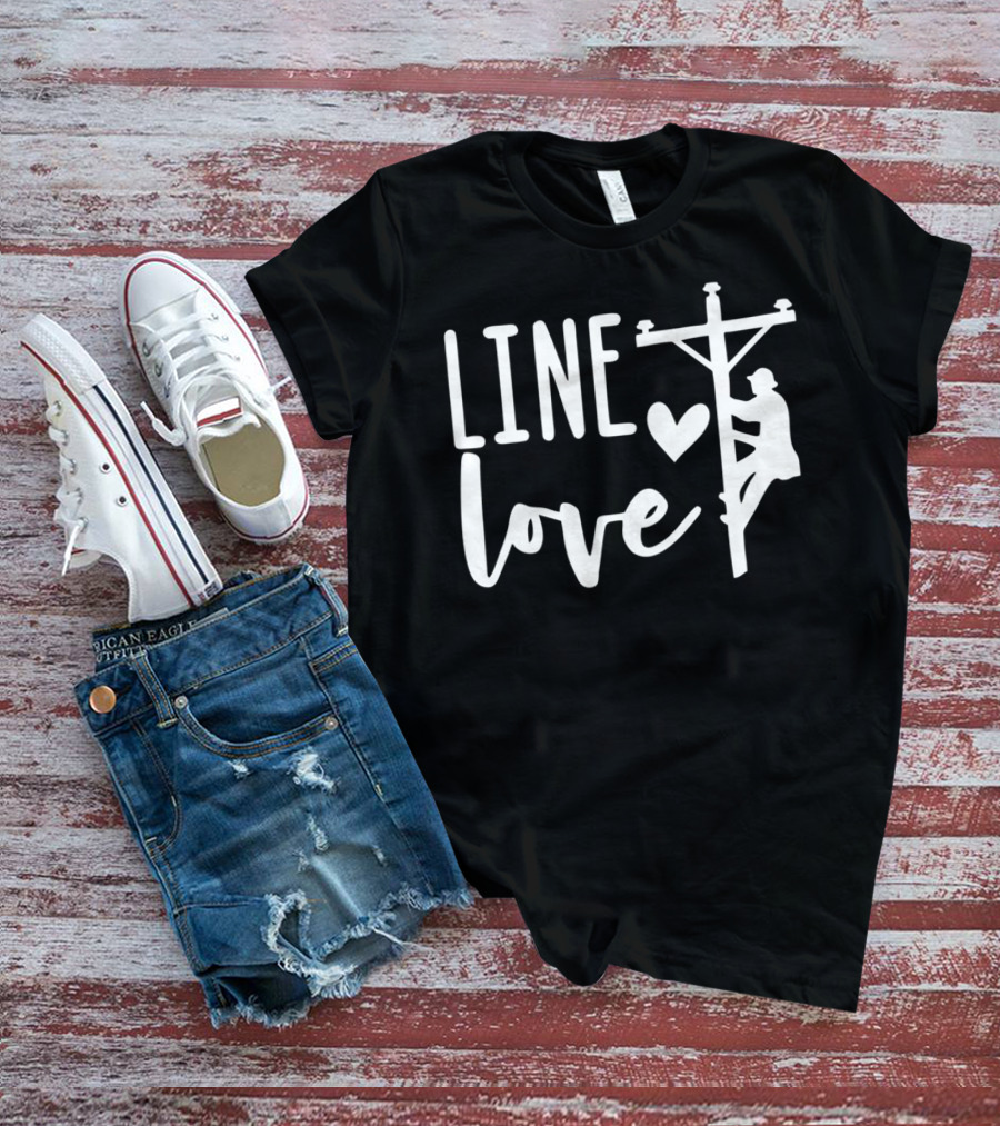 Line Love Lineman And Line Wife Climbing Silhouette With Heart T-Shirt