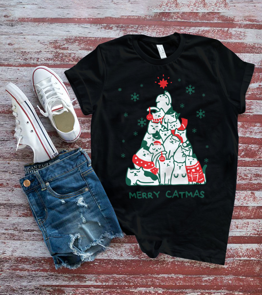 Merry Catmas Funny Cat Christmas Tree Holiday Cats Snowflakes Red Green T-Shirt