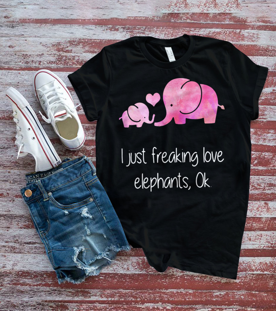 I Just Freaking Love Elephants Ok Pink Elephant Heart Design For Elephant Lovers T-Shirt