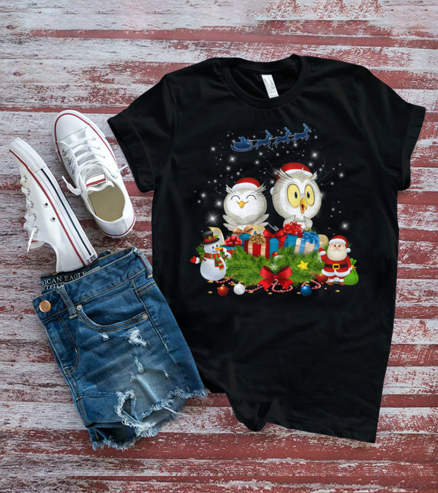 Waiting For Santa Owls With Gifts And Snowman Scene T-Shirt