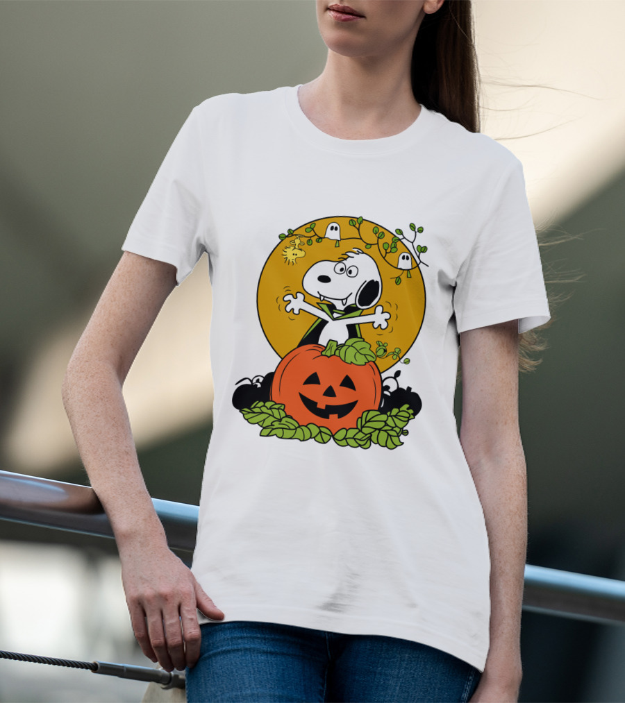 Pumpkin Halloween Snoopy Vampire Peanuts Movie Ghosts Jack-O'-Lantern T-Shirt