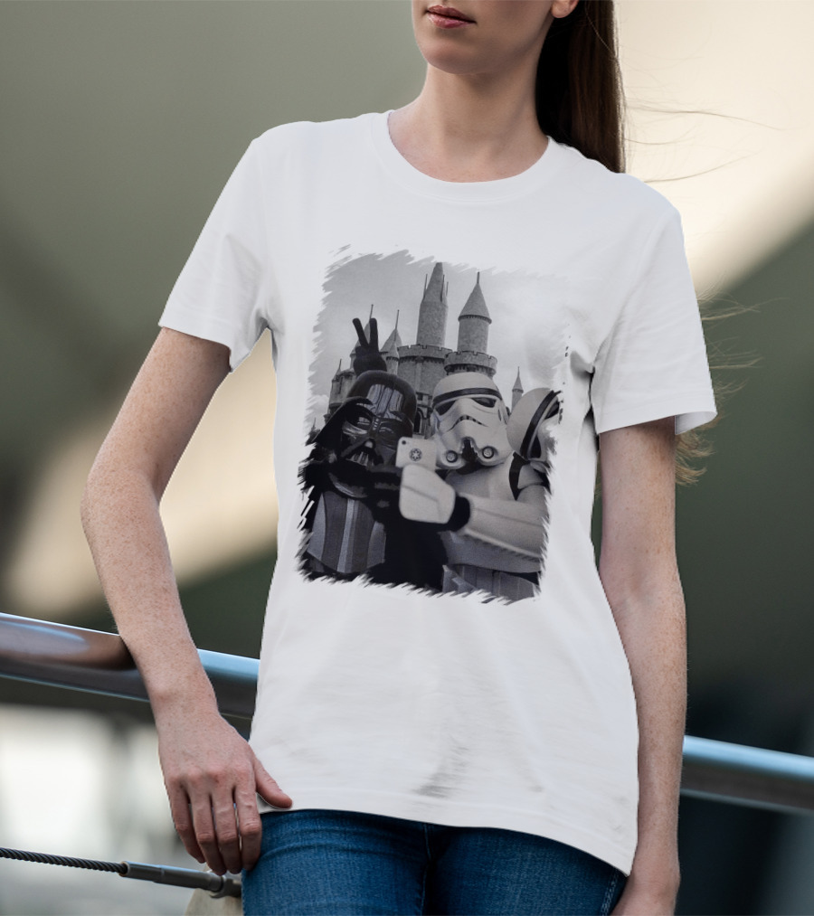Selfie With Darth Vader And Stormtroopers At Disneyland Castle Star Wars T-Shirt