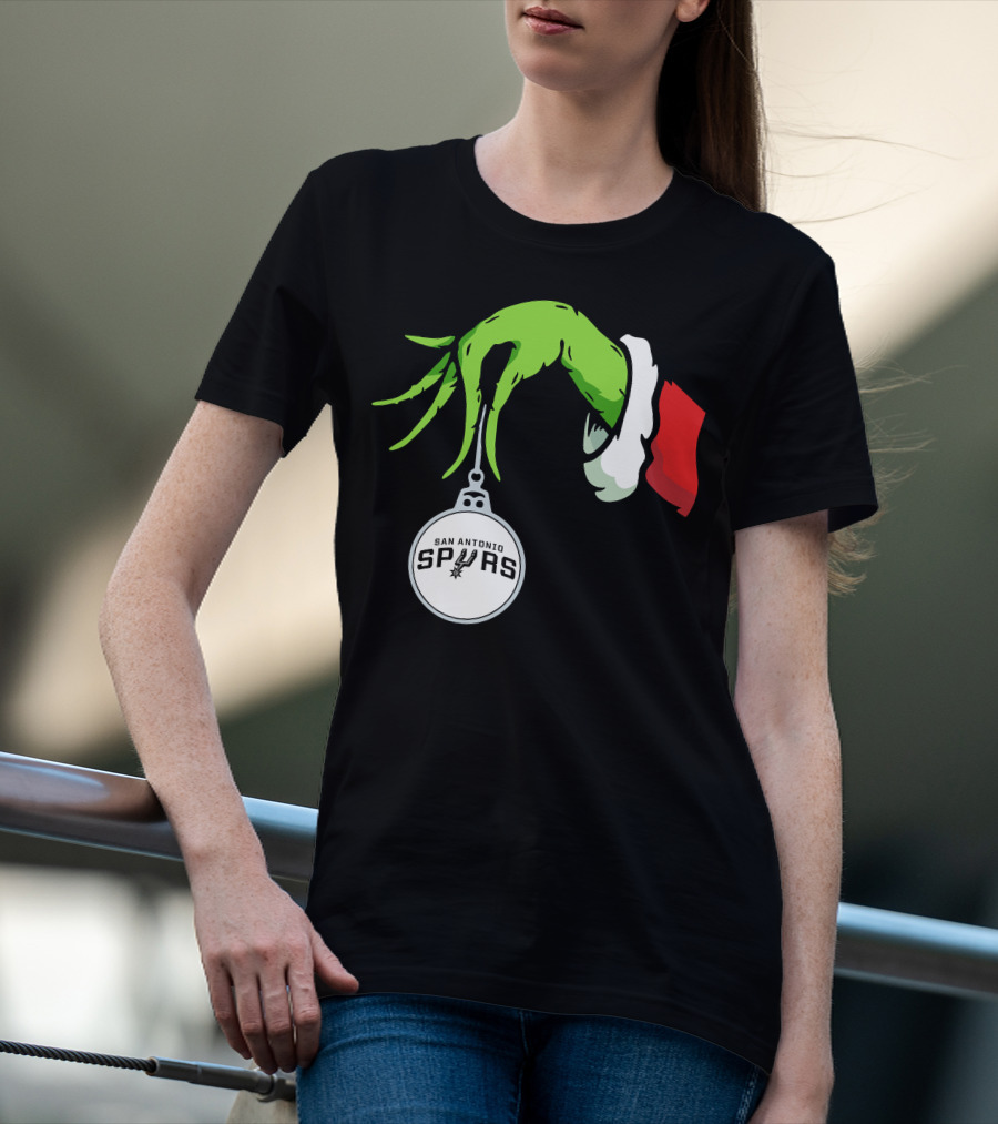 The Grinch Holding San Antonio Spurs T-Shirt