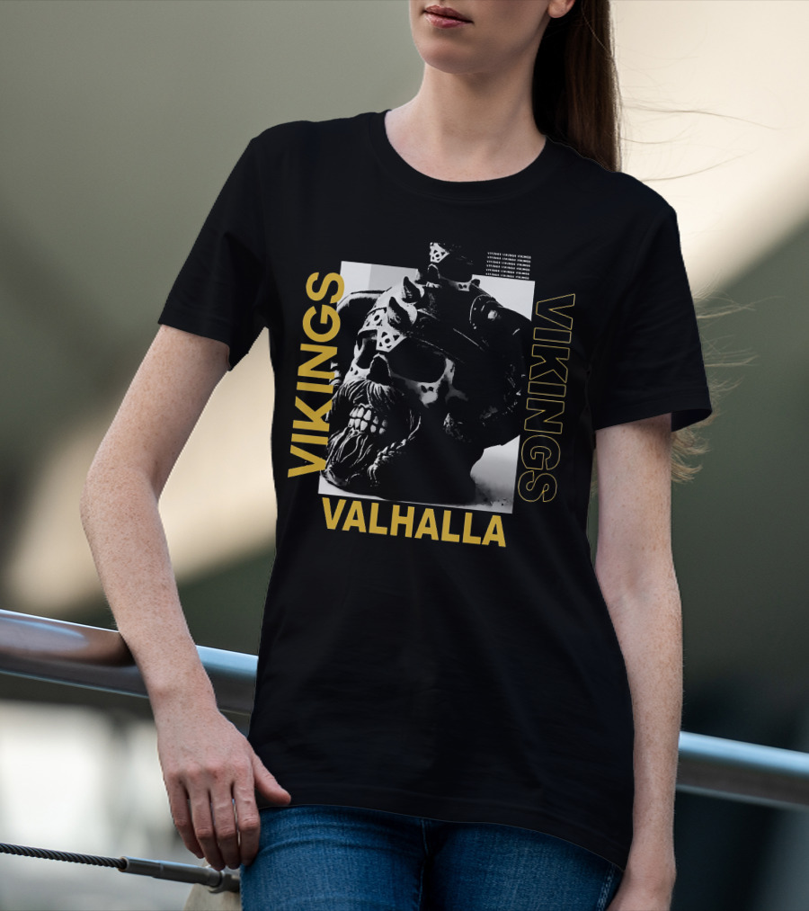 Vikings Valhalla Yule Skull Helm T-Shirt