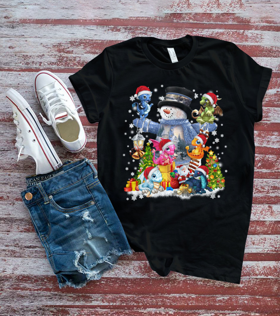 DRAGONS PLAY WITH SNOWMAN IN CHRISTMAS SCENE T-Shirt
